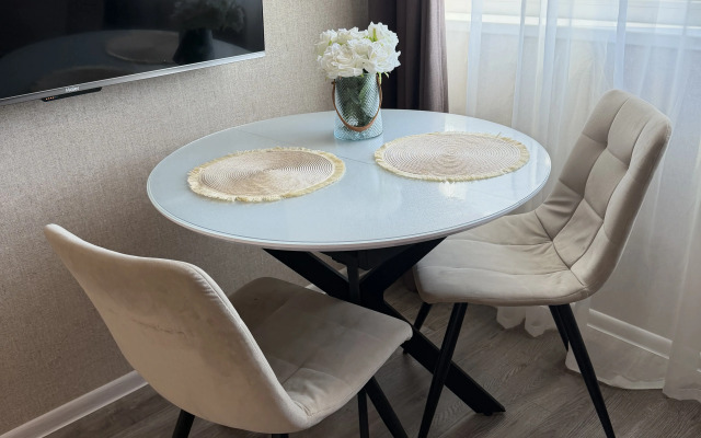 Квартира уютная напротив Театра оперы и балета