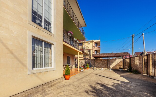 V Siriuse Guest House