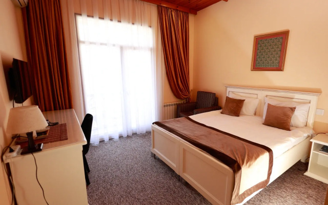 East Legend Hotel