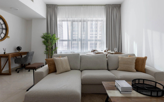 Welcome Home in Armada Tower 3 Apartments