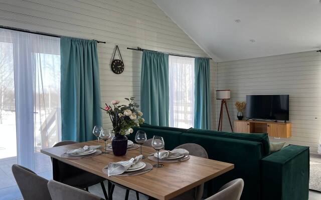 Point 178 Biryuzovyj Guest House