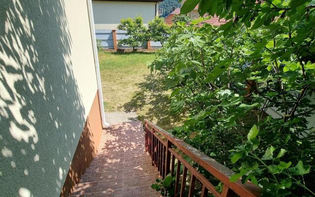 Malakhit Guest House