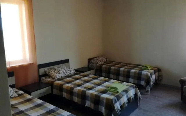 Меблированные Комнаты на Улице Мира 42Б