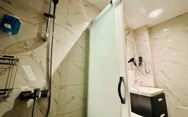 Aram Edessa Hotel