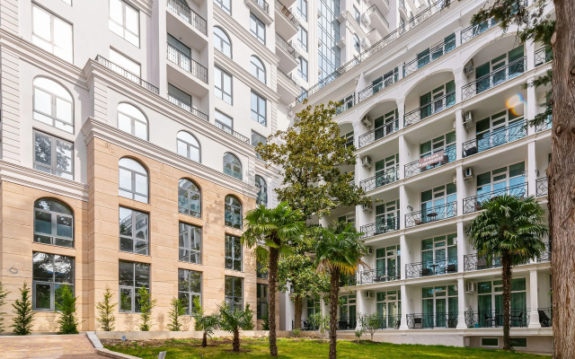 Studiya s balkonom u Dendrariya i morya. Pokrovskij 78 Apartments