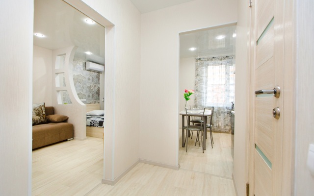 Odnokomnatnaya 70 Let Oktyabrya 22 Flat