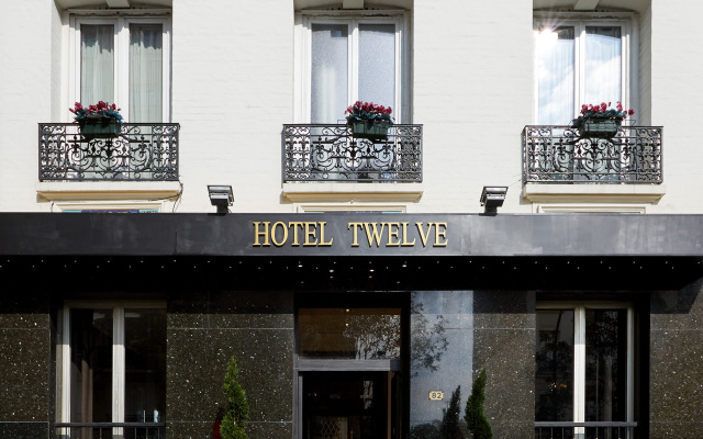 Le Twelve Hotel