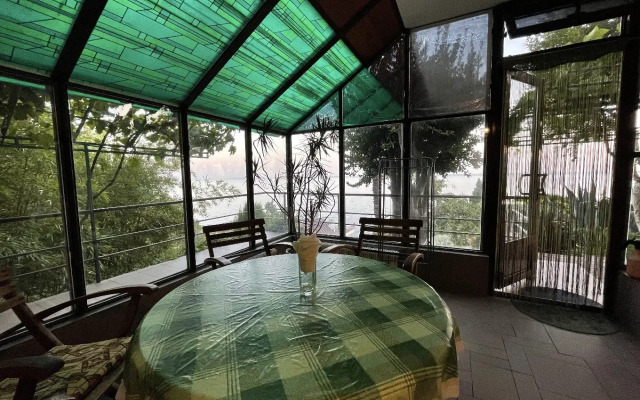 Dvukhetazhny Na Ulitse Drazhinskogo 33 Private house