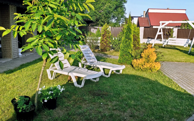 Domik dlya Semeynogo Otdykha na Beregu Ozera Private House