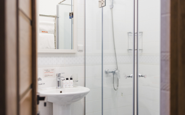 KeyGo #0068, 1 Bedroom, Near English Park Apartments