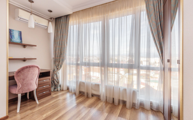 Per. Bogdana Khmelnitskogo 10 Flat