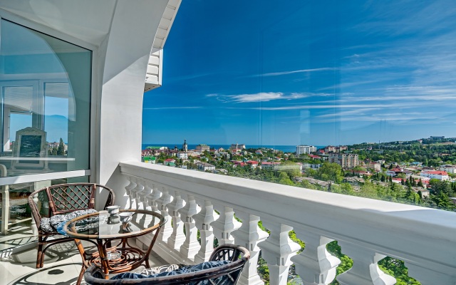 Bon Maison  Boutique Hotel