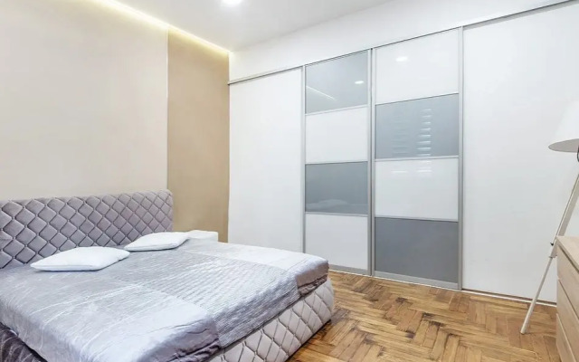 Na Nezavisimosti 23 Flat