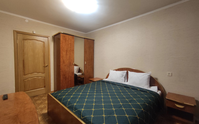 Апартаменты 3-комнатные OCHRE APARTAMENT от Акварель.flat у Нефтегазового университета