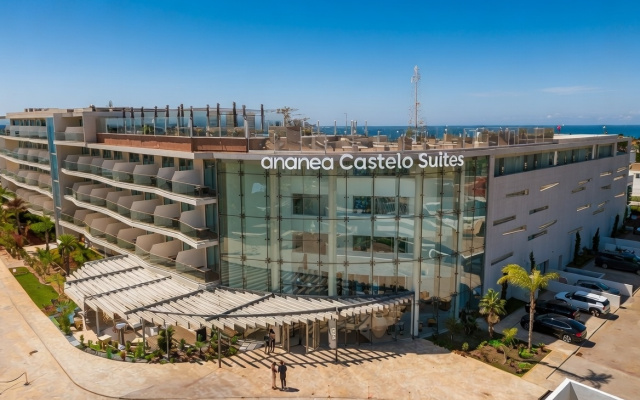 Отель Castelo Suites
