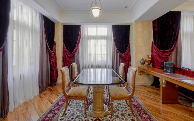 Отель Radisson Collection Hotel, Moscow