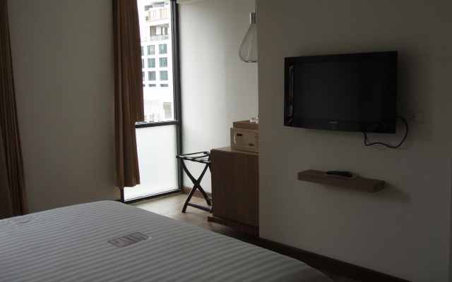Sacha's Uno Hotel