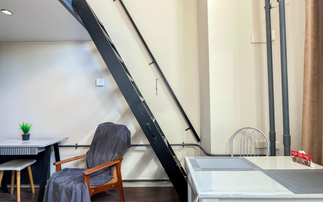 Sovremennyye uyutnyye dvukhurovnevyye 226 Apartments