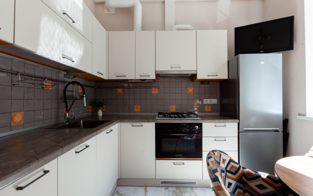 Na Sankt-Peterburgskom Prospekte, 14 Flat