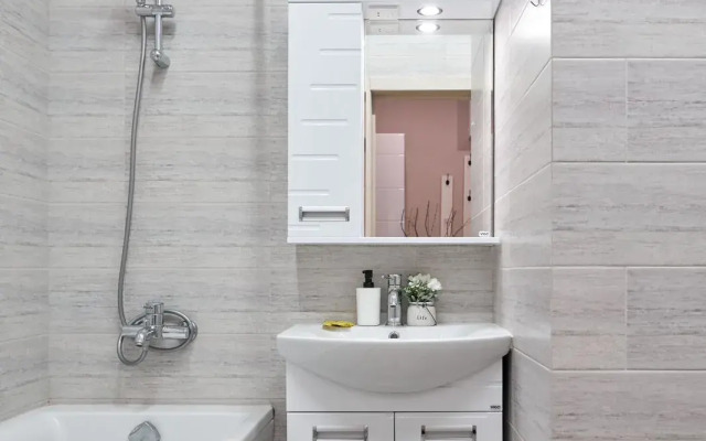 2 Komnatnaya V Tsentre Goroda Flat