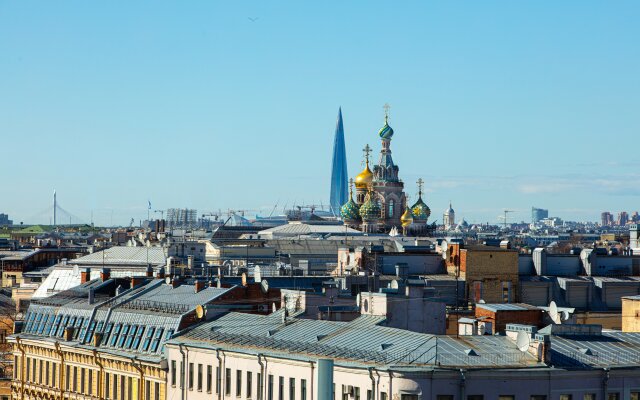 Апартаменты с террасой и видом на Петербург