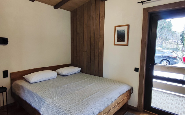 Dom-Studiya V Stile Shale Chalet