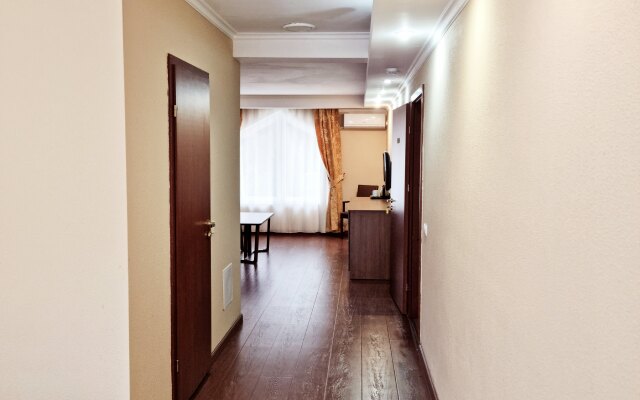 Tsarskaya Alleya Hotel