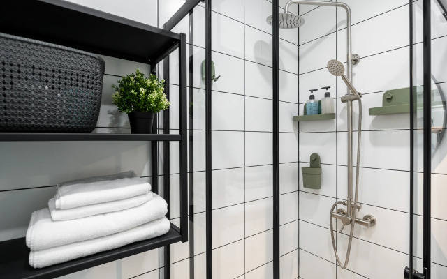 Yarkaya Studiya u Metro Pionerskaya Flat