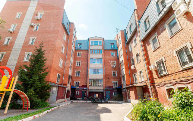 Sovremennaya, Prostornaya S Konditsionerom Flat