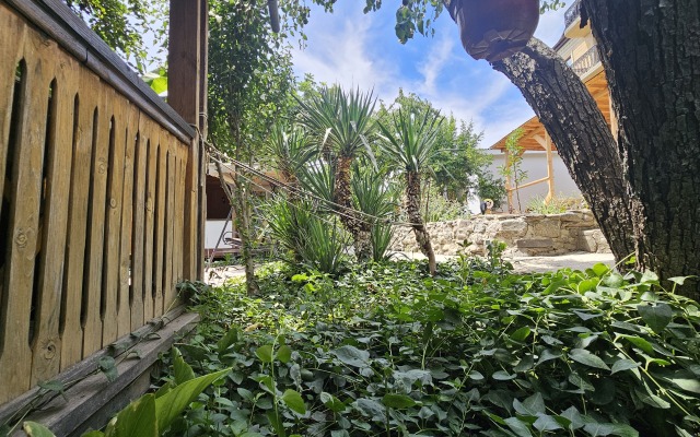 Yanaky Guest House