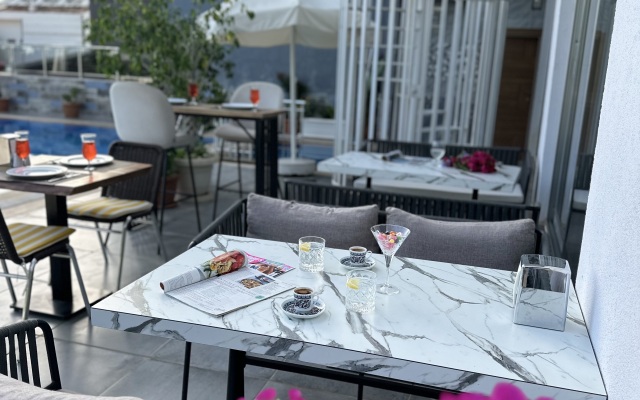 Mogons Exclusive Hotel