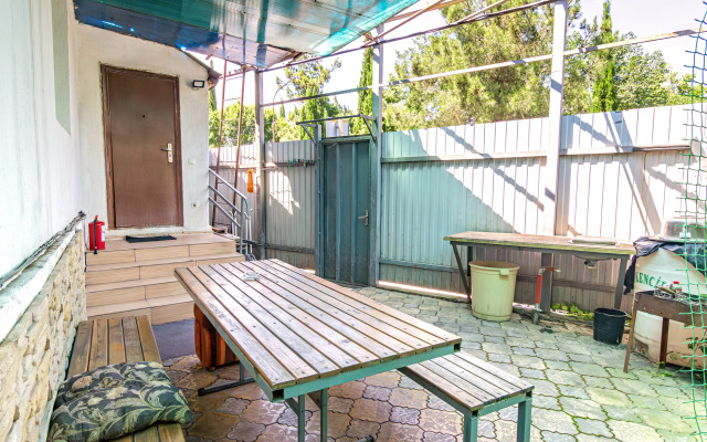 Na Vishnyovoy 36 Guest House