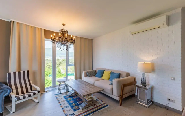 Na Primorskoy 30A Flat