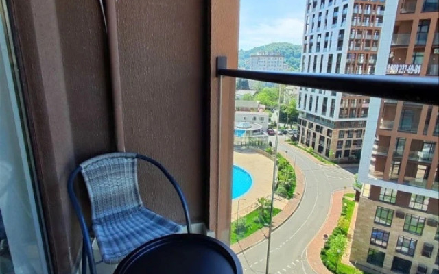 Sovremennaya Studiya s Panoramnymi Oknami Flat