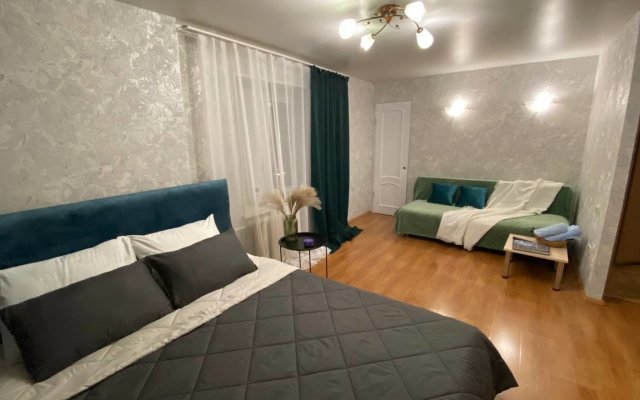 Alfa Home Plus V Samom Tsentre Chelyabinska Apartments