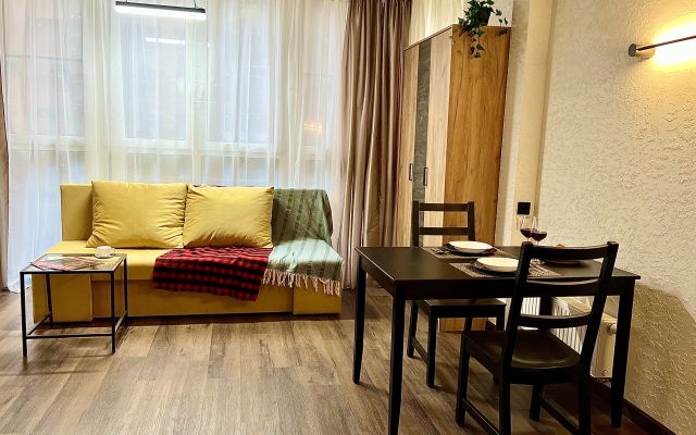 Kvartira Ferrari studio ot Home24 Flat
