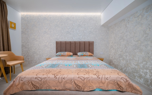 V Tsentre Yalty Apartments