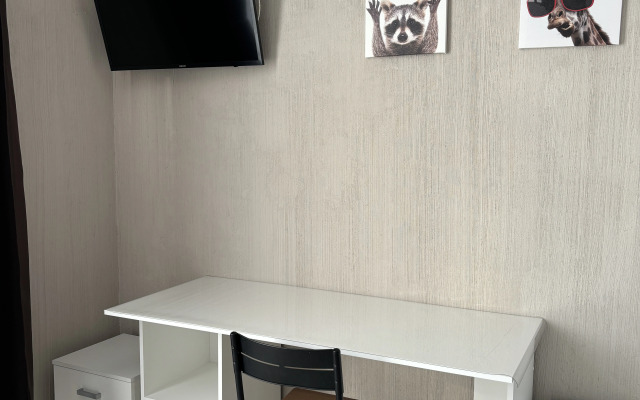 S basseynom i 5 master spalnyami Villa