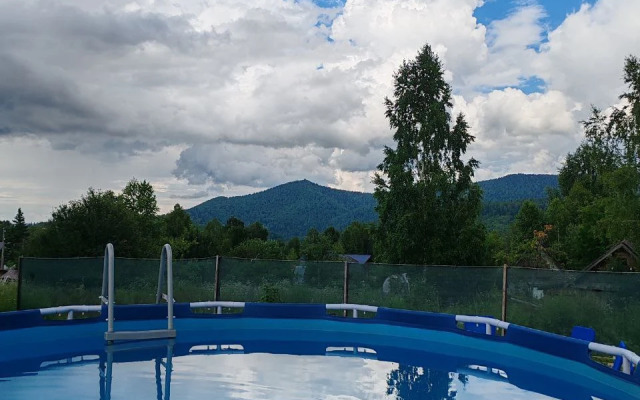 Guest house Dacha V Geshe na 12 chelovek