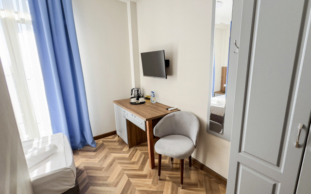 Greys Briz Hotel