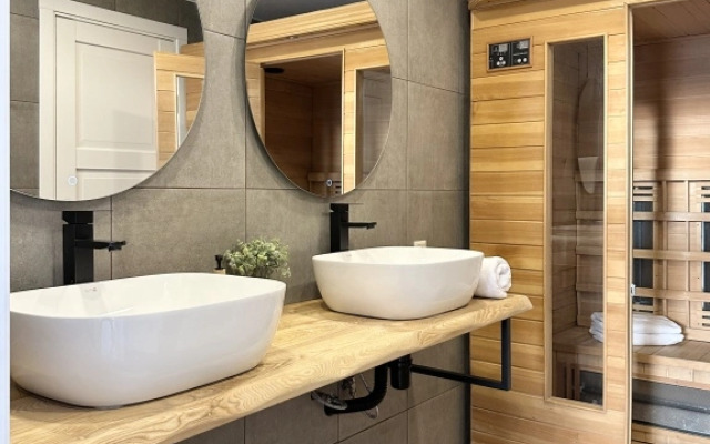 Частный Дом Барнхаус №4 с инфракрасной сауной и горячим Чаном на 6 человек