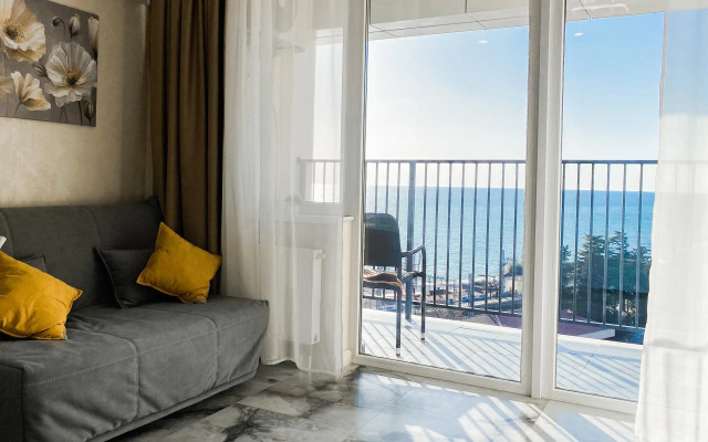 Апартаменты Студия с видом на море с 2мя диванами