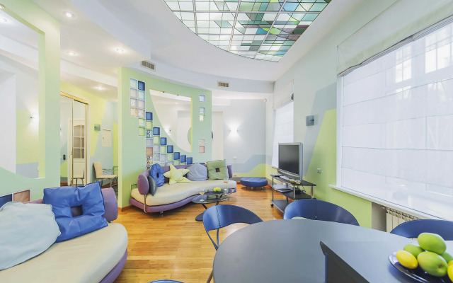 Квартира GM Apartments Дизайнерские 4-х комнатные у метро