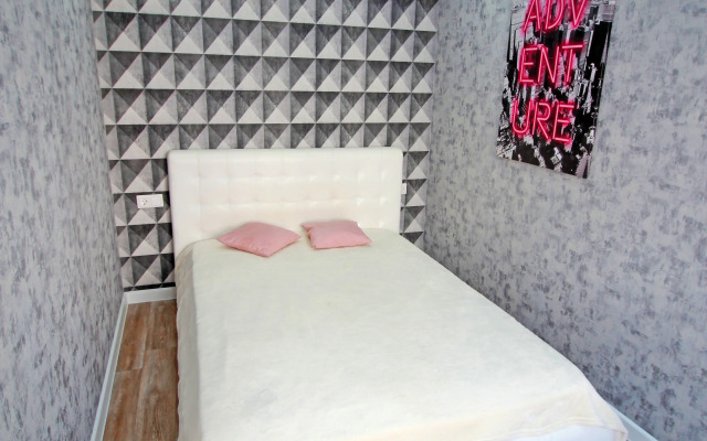 2kh Komnatnye Apartamenty U Zhd Vokzala Flat