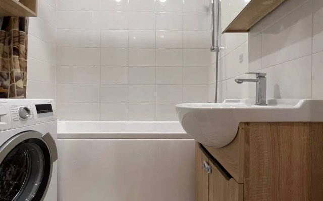 Trekhkomnatniye na Moskovskom Prospekte 44 Apartments