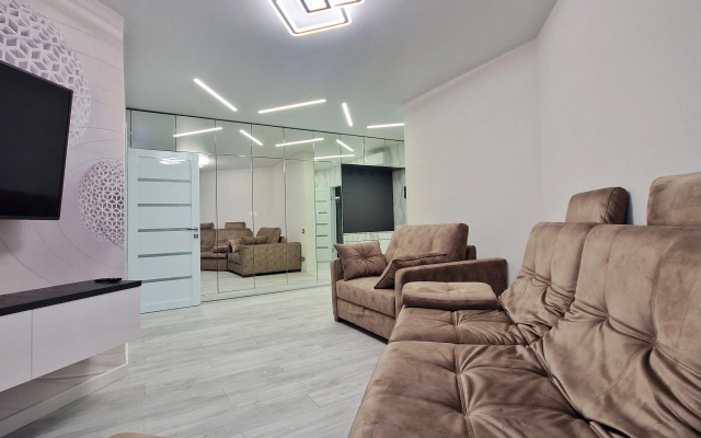 Uyutnaya Kvartira U Morya Apartments