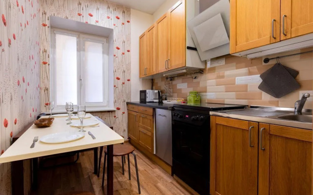 Sovremennaya Kvartira V Tsentre Goroda Flat
