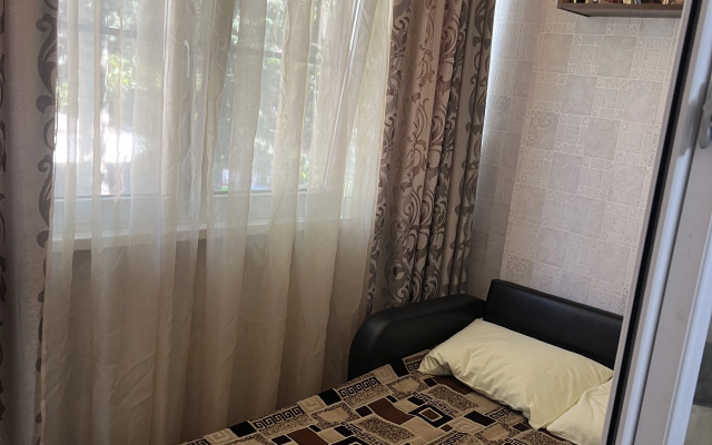 Na Vorovskogo 49 u muzeya Flat