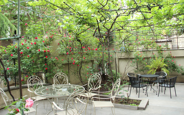 Iliani Hotel