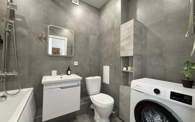 Chetyrekhmestnaya Dizaynerskaya V Tsentre Goroda Flat